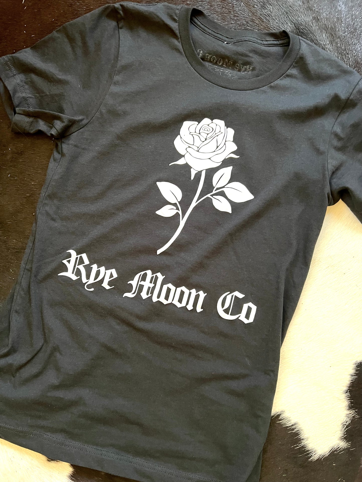 Old E Rose Tee