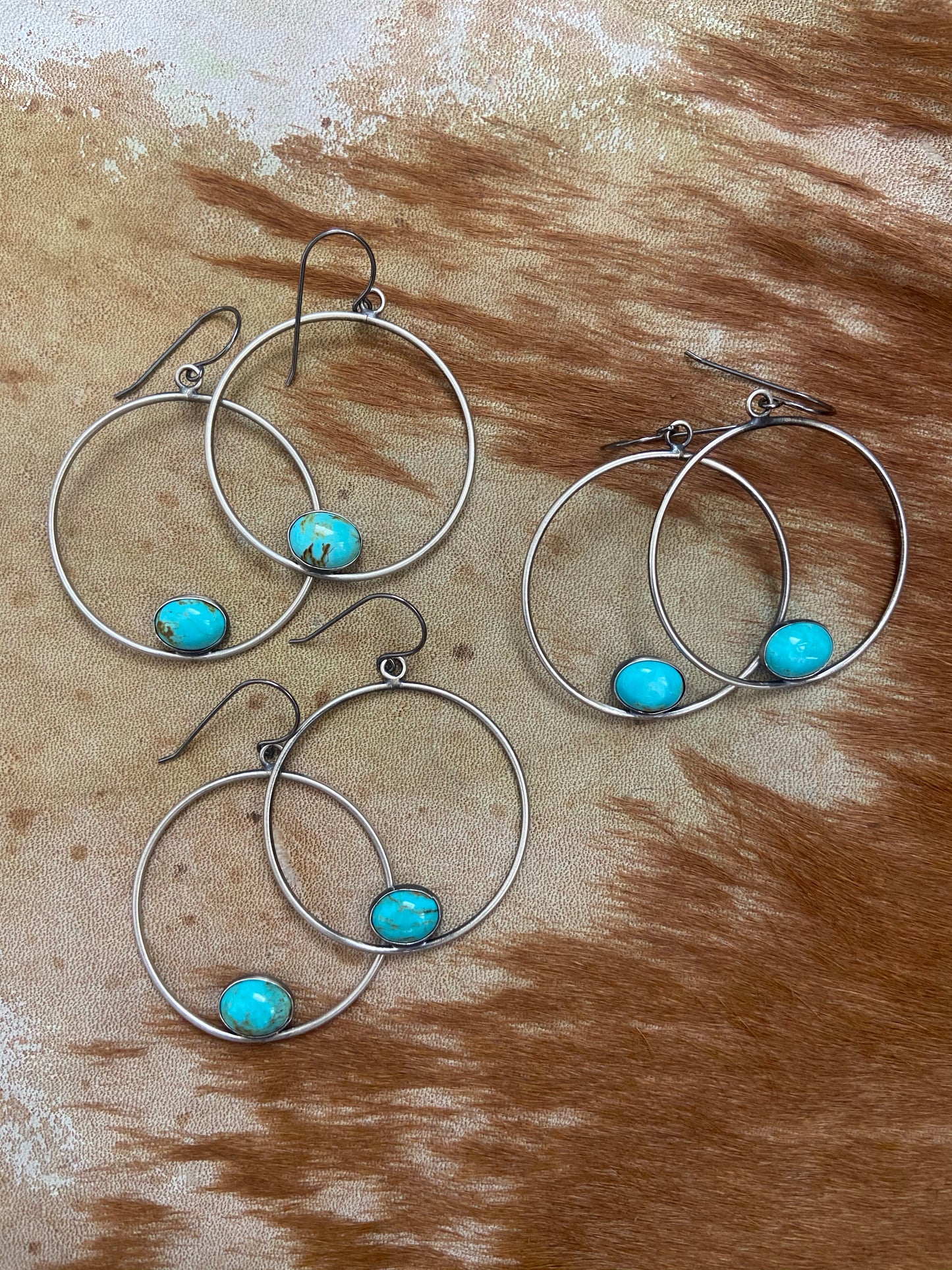 Mini Koe Earrings
