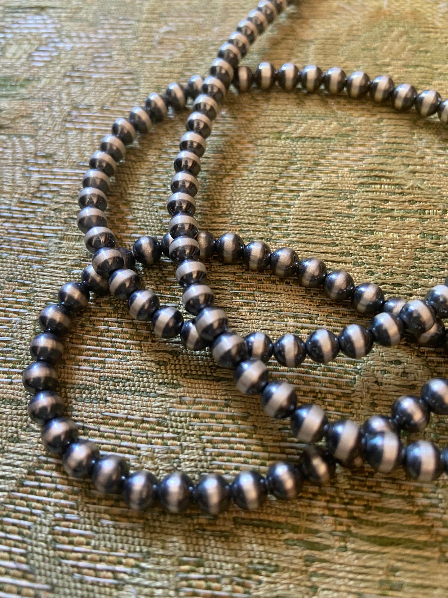 Navajo Pearls (3MM)